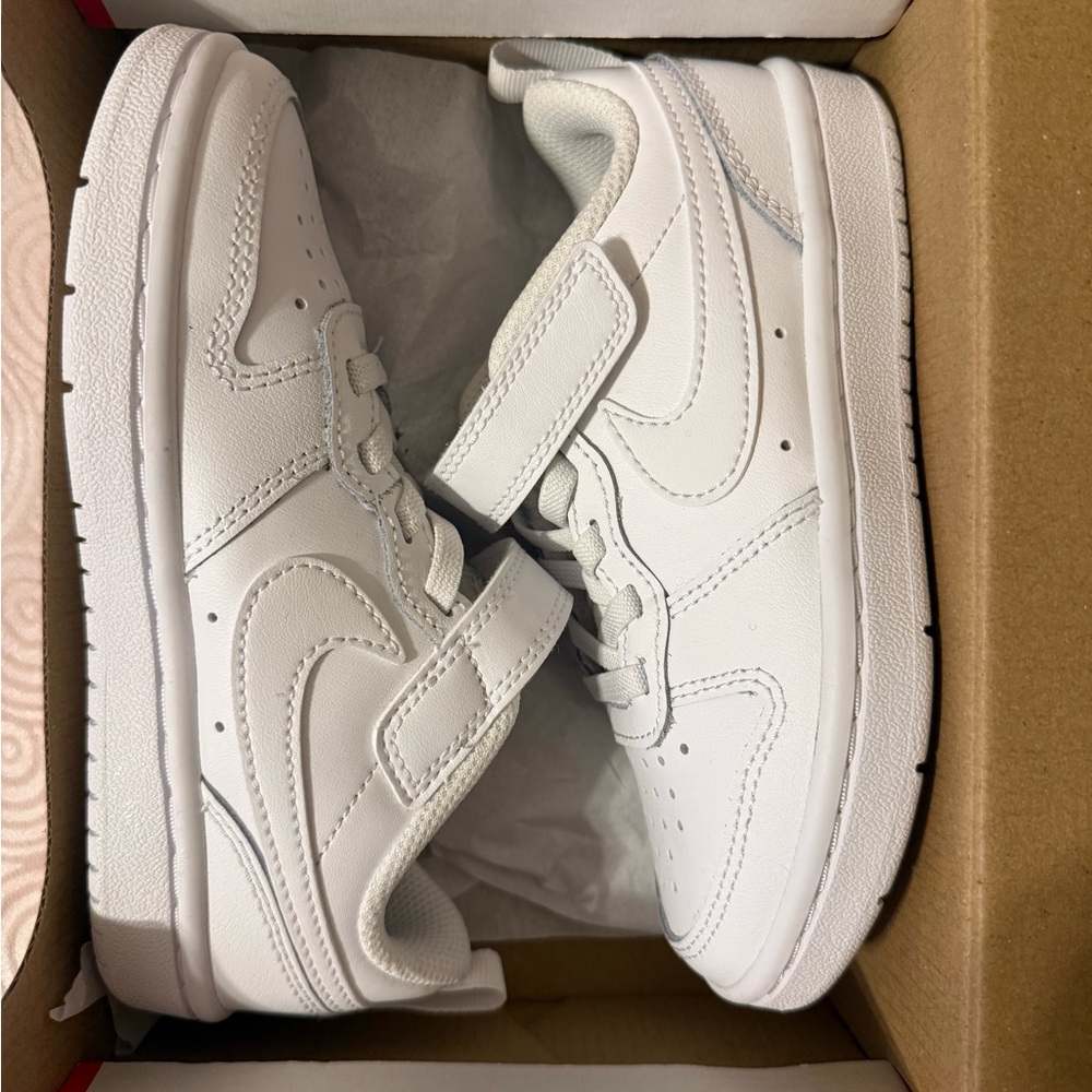 11C Nike Court Borough Low 2 PSV White